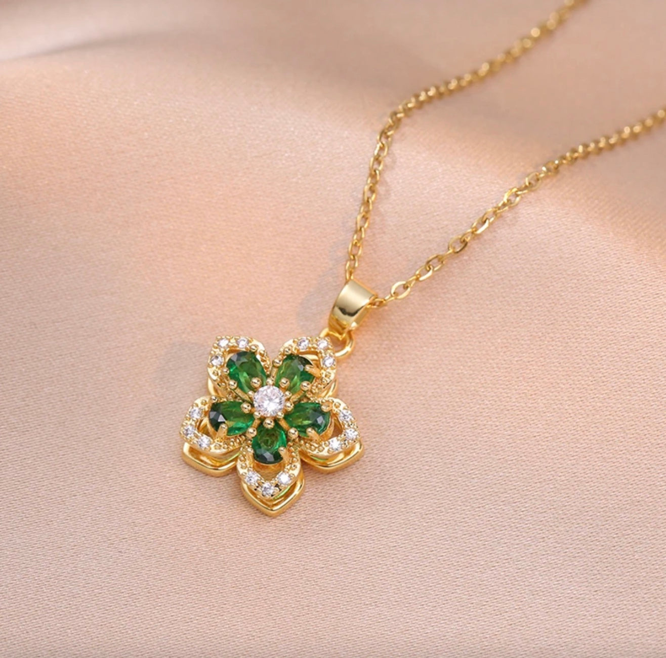 Stainless Steel Green Flower Rotating Necklace