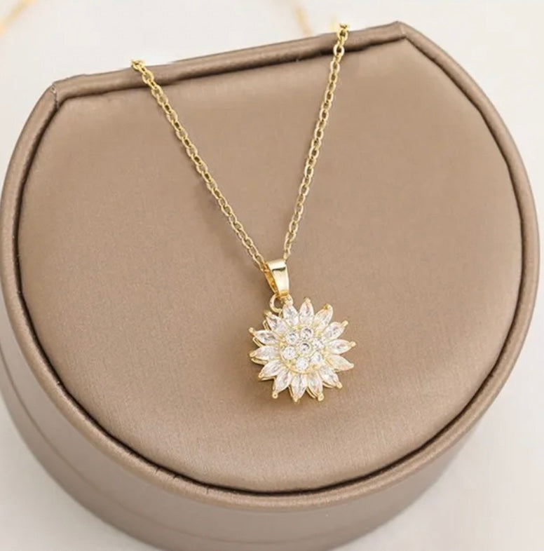 Stainless Steel Sunflower Rotating Necklace