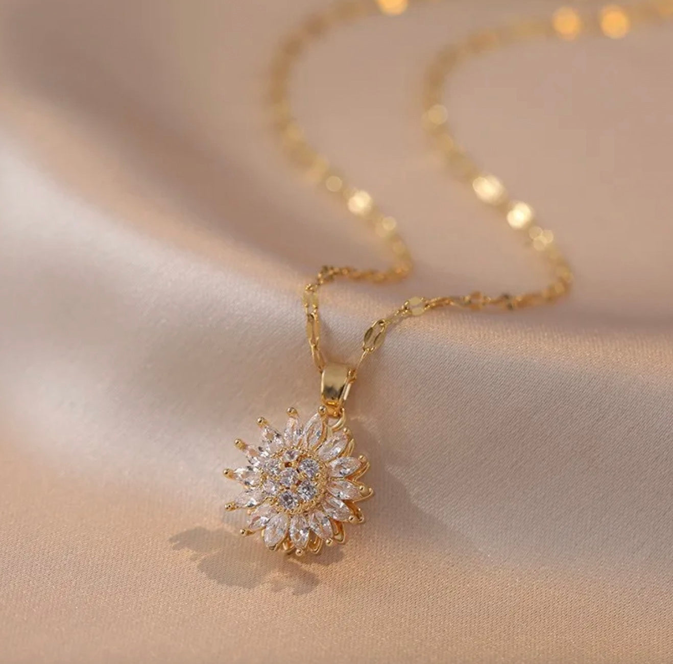 Stainless Steel Sunflower Rotating Necklace