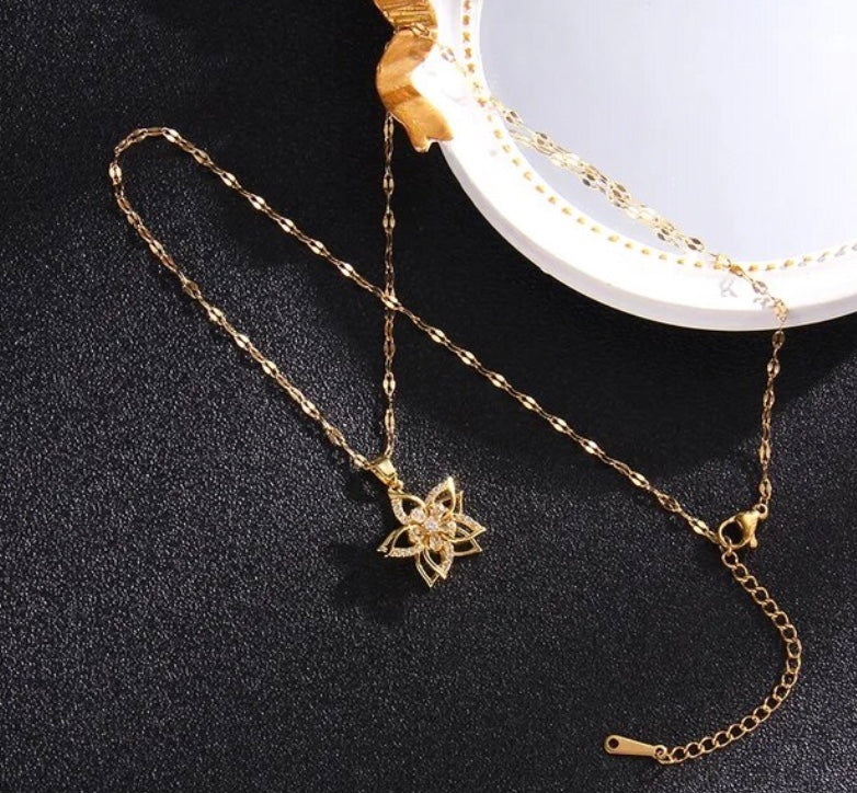 Stainless Steel Double Flower Gold Rotating Necklace